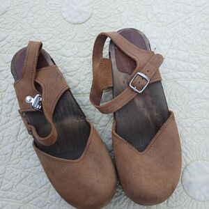 Swedish Brown Leather Women's Clogs